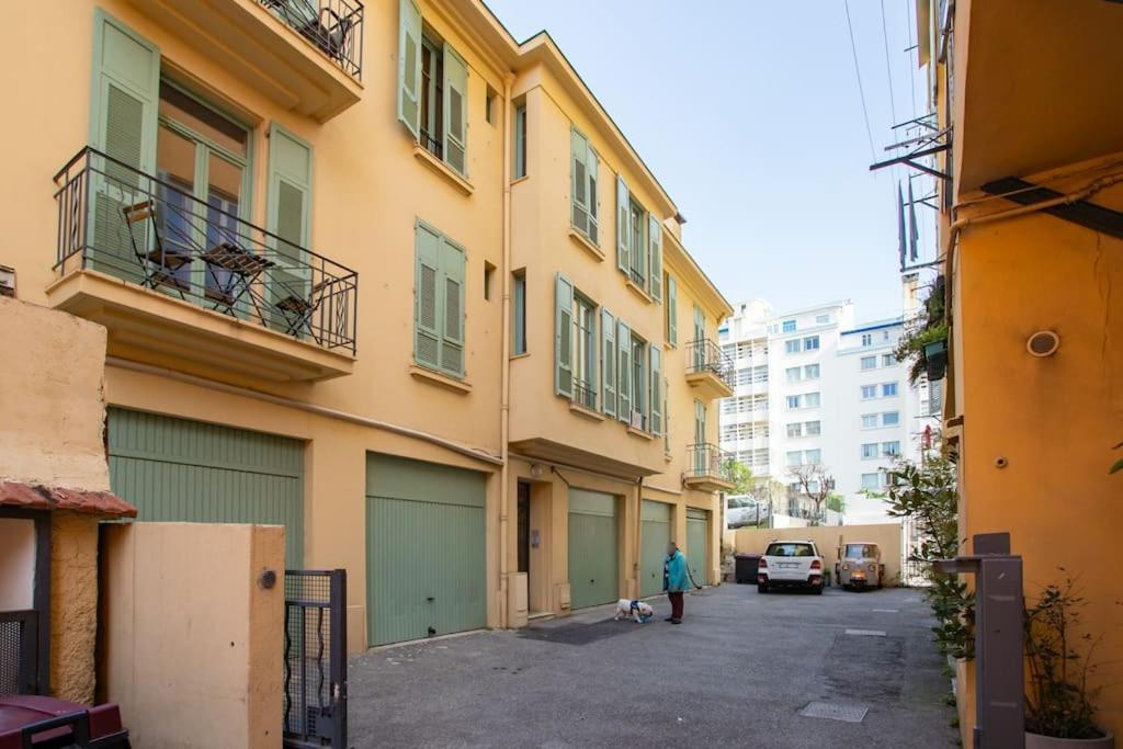Apartment L46 2p Port, 2min Du Cap Et 5 Du Port/ Clim & Wifi